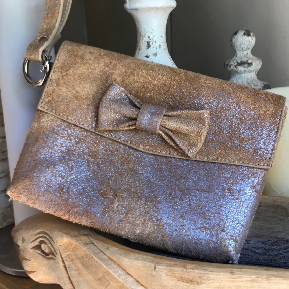 Genuine leather rustic Wristlet Purse